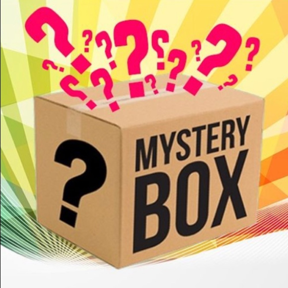 Mystery Box Clothing 5 LBs or 15 pieces